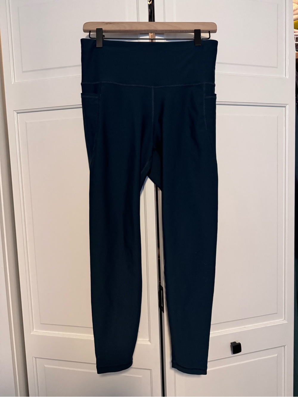 Old Navy Black High-Waist Leggings with Side Pockets